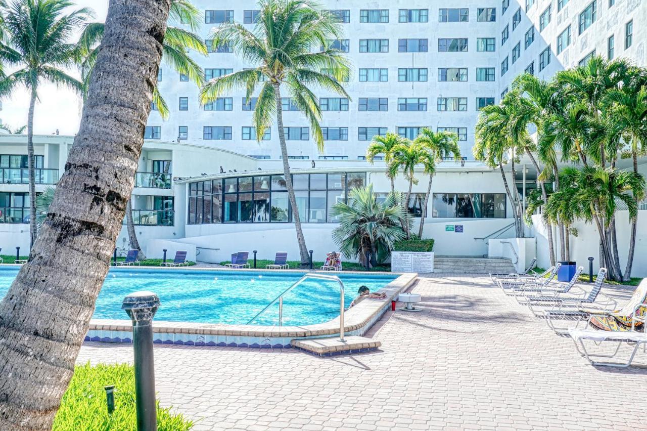 Deluxe Studios And Apartments At The Casablanca Miami Beach Exterior photo